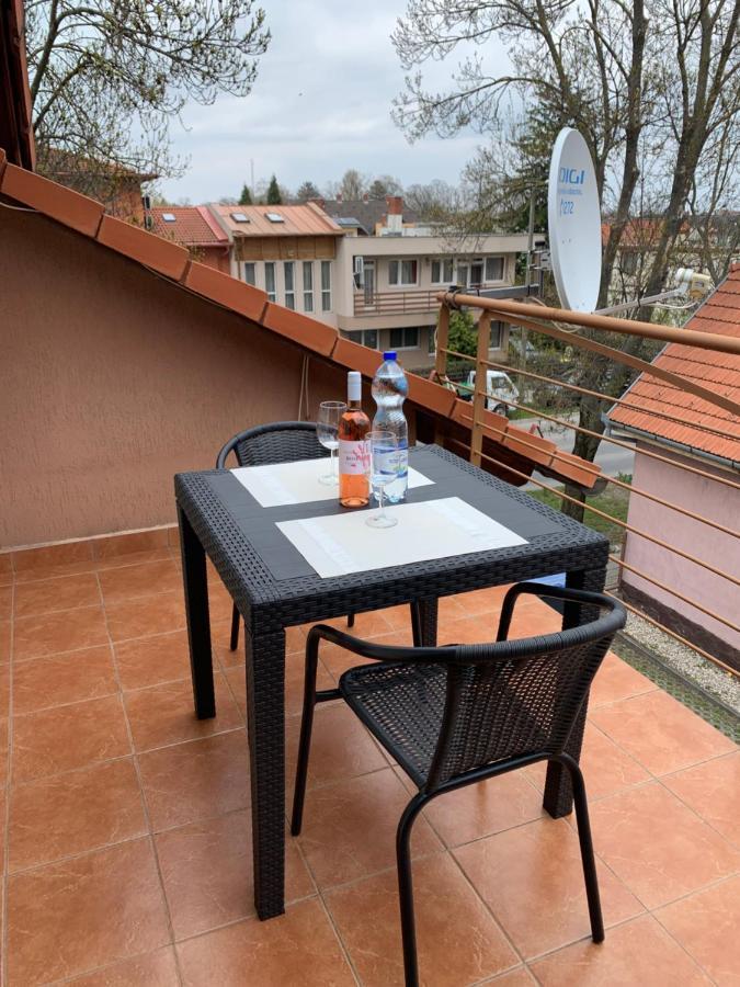 INDI Apartman Siófok Bagian luar foto